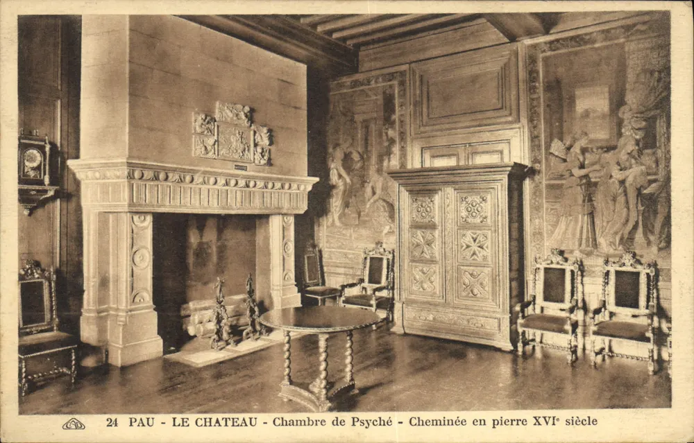 Pau - Das Schloss - Das Psyche-Zimmer - Steinofen 16. Jahrhundert - Vorderseite
