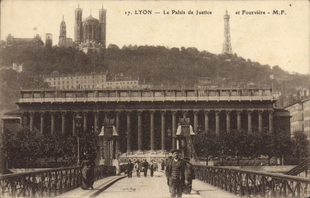 LYON — Le Palais de Justice et Fourvière — M.F. - Frente