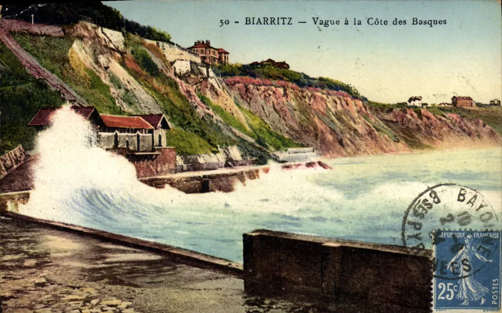 Biarritz — Onda na Costa dos Bascos — Editora Bayeux, n°50 - Frente