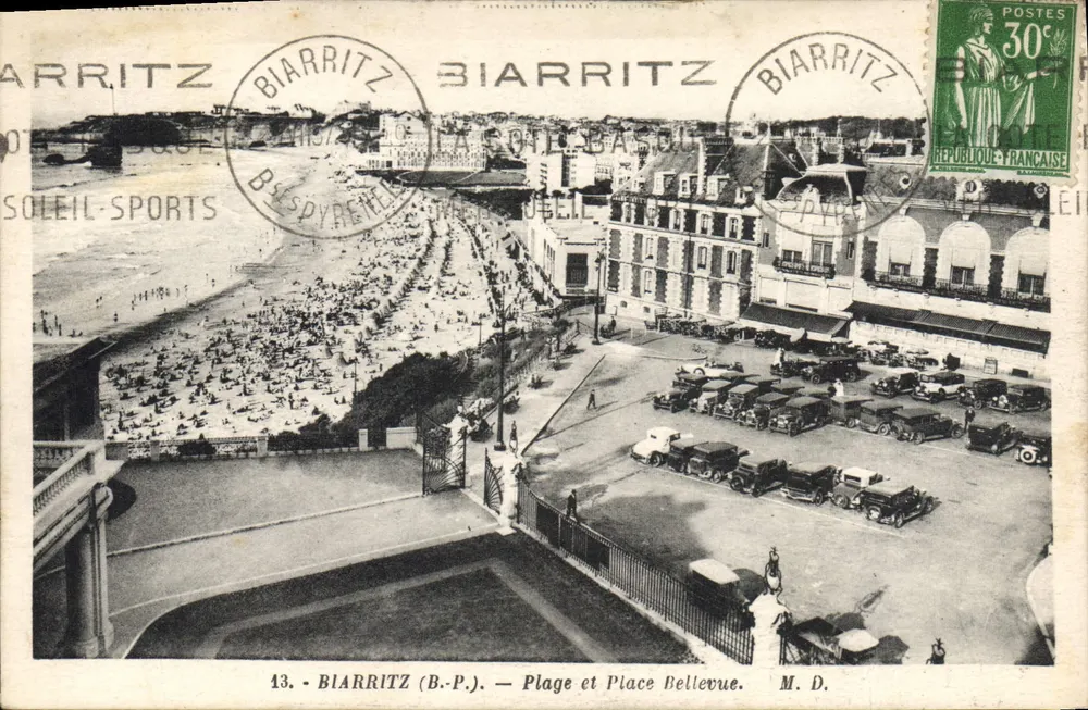 Biarritz (B.-P.) — Strand en Plein Bellevue — M. D. - Voorkant