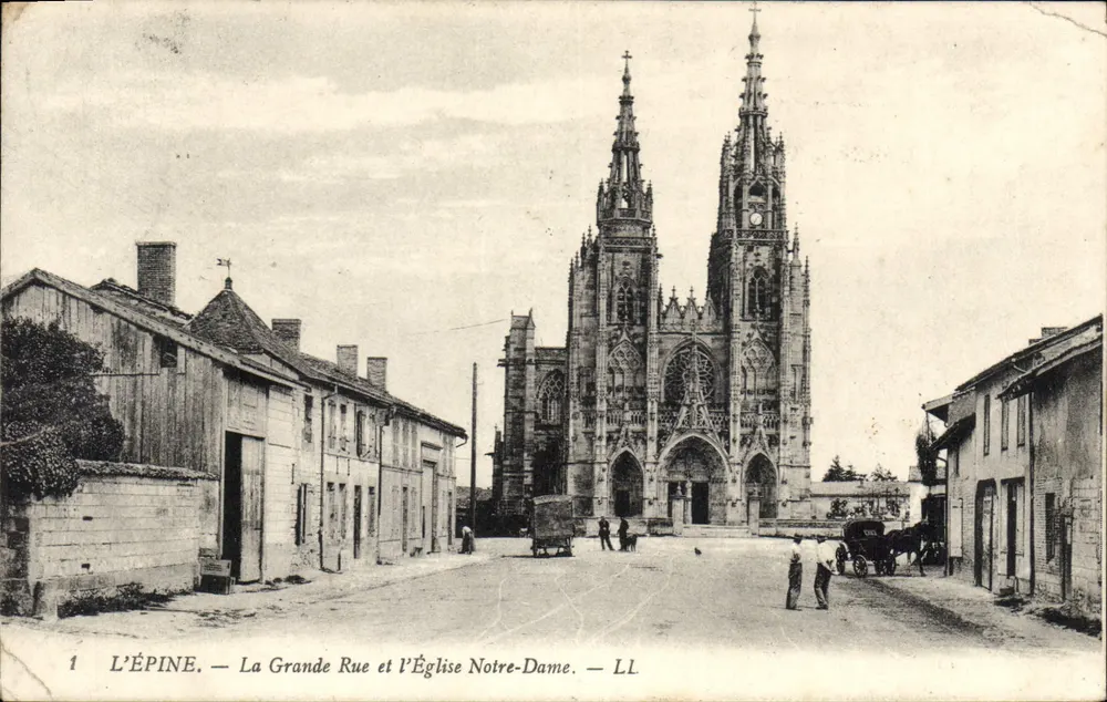 L'Épine — Die Hauptstraße und die Kirche Notre-Dame — LL - Vorderseite