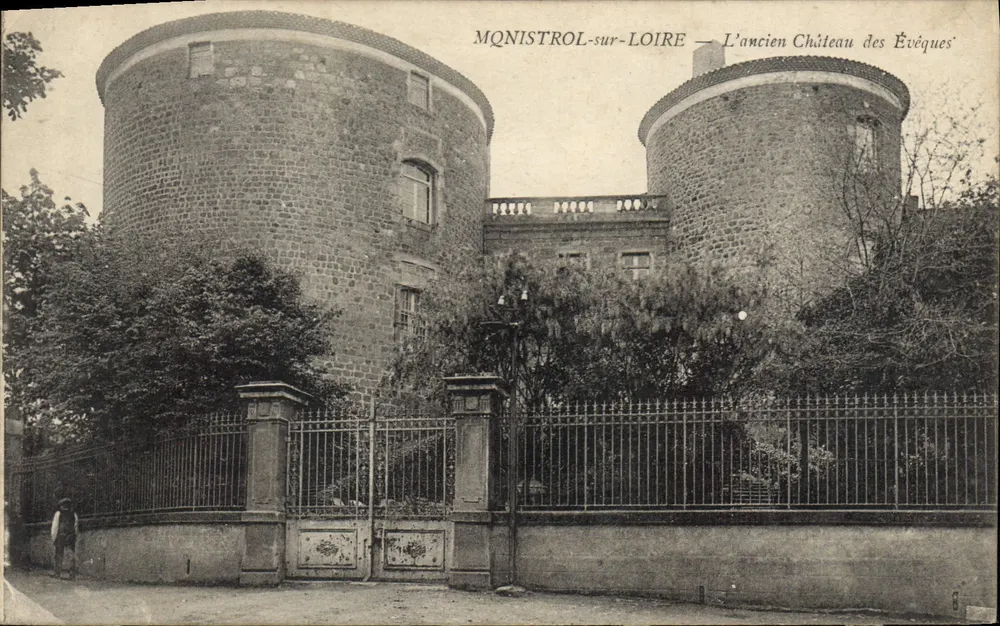 Monistrol-sur-Loire — Das ehemalige Bischofschloss - Vorderseite