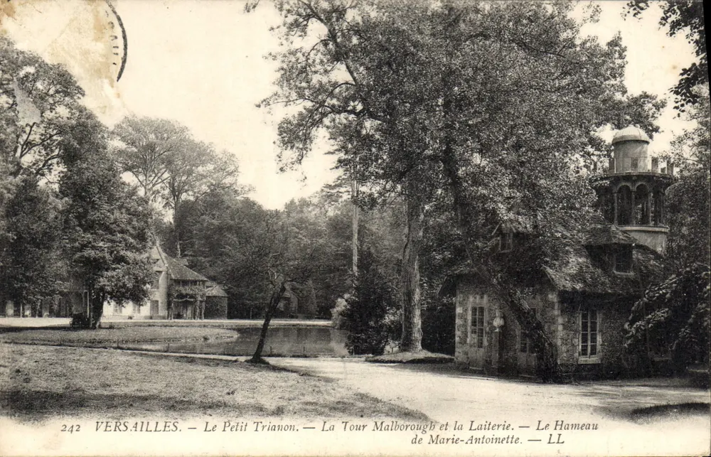 Versailles — Der Petit Trianon, La Tour Malborough und die Laiterie, Das Dorf der Marie-Antoinette — LL - Vorderseite
