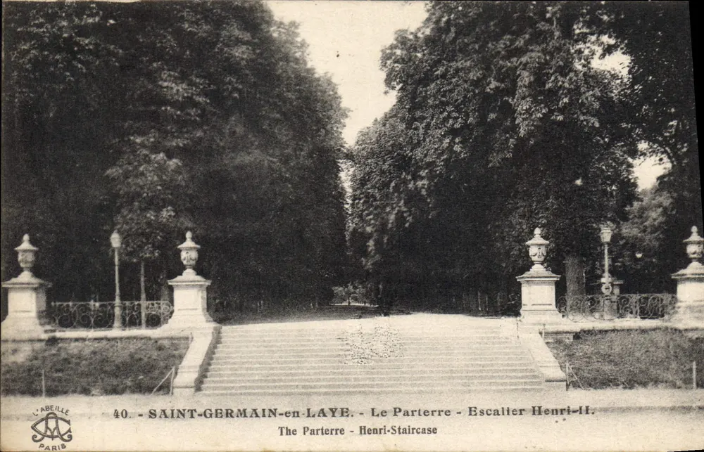 Saint-Germain-en-Laye - Der Parterre - Treppenhaus Henri-II - Vorderseite