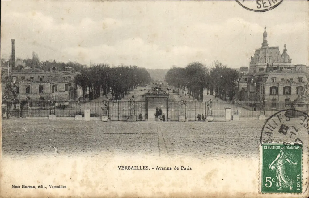 Versailles - Avenida de Paris — Mme Moreau, editora, Versailles - Frente