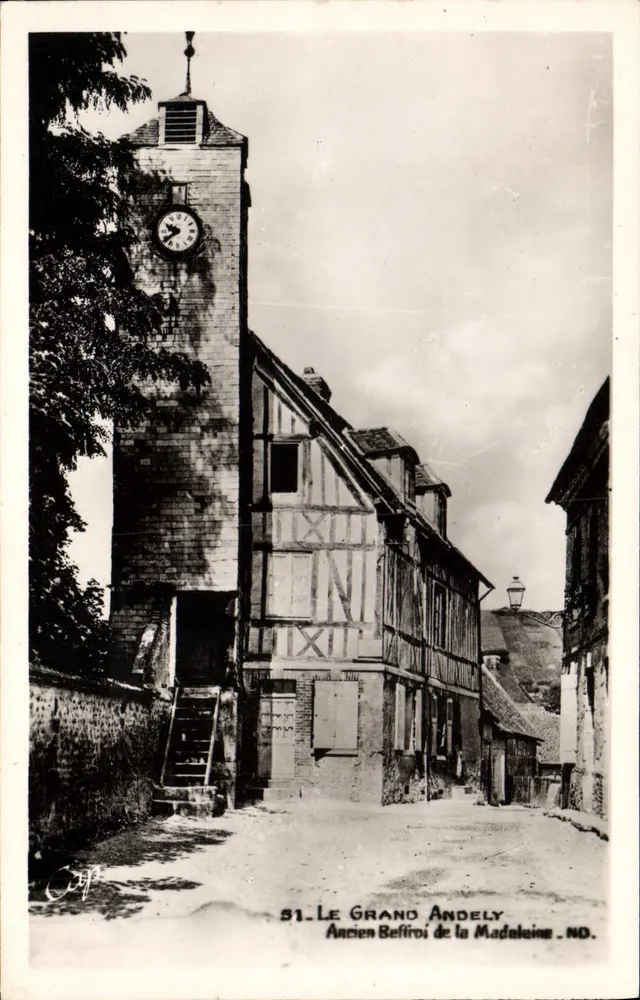 Der Große Andely — Alter Glockenturm der Madaleine — Antike Ansichtskarte Nr. 51 - Vorderseite