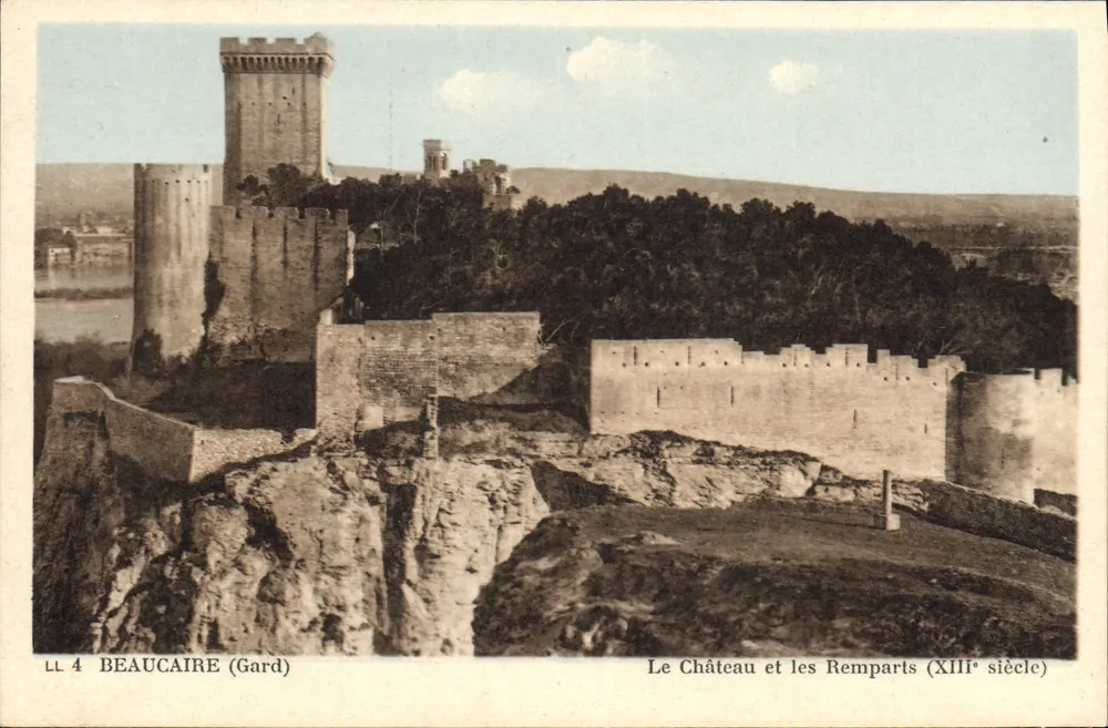 Beaurepaire (Gard) — Schloss und Mauern (13. Jahrhundert) — LL 4 - Vorderseite