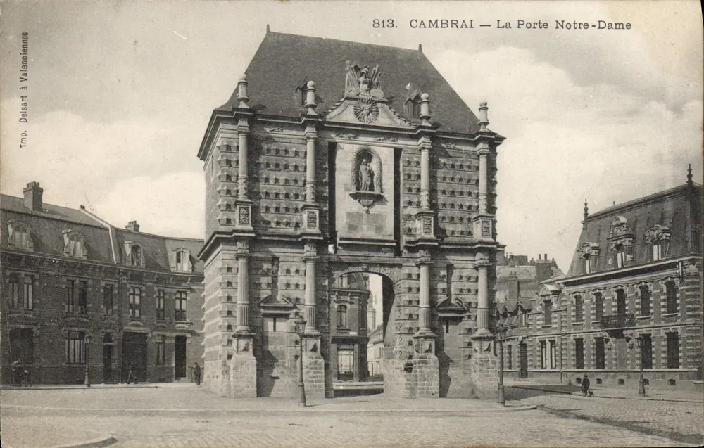 Cambrai — A Porta Nossa Senhora — Désart à Valenciennes, n°813 - Frente