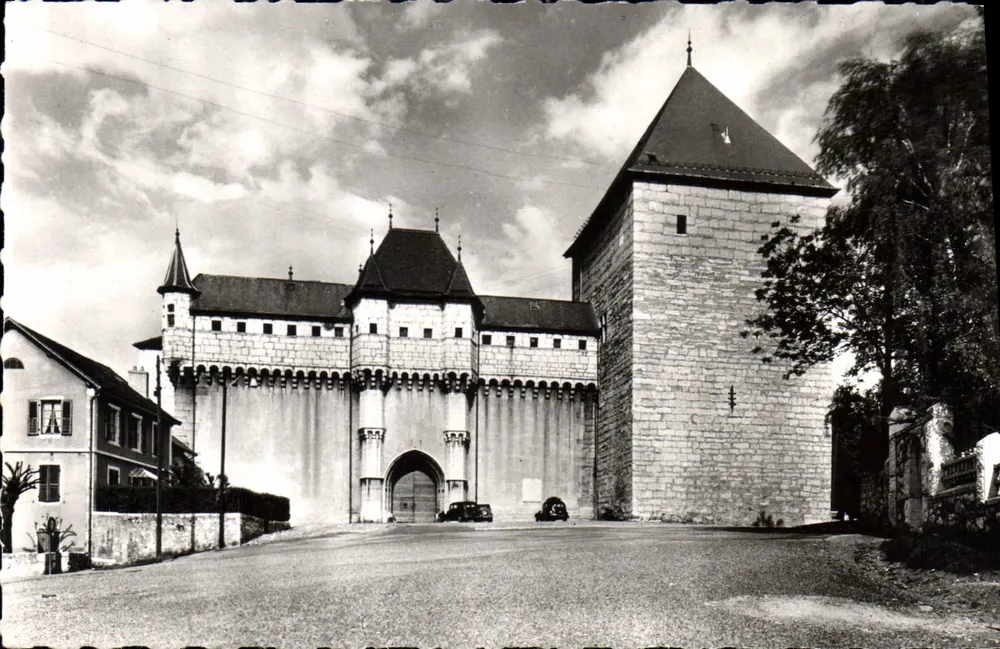Alt Annecy — Das Schloss der Herren von Nemours — Éditions du Globe - Vorderseite