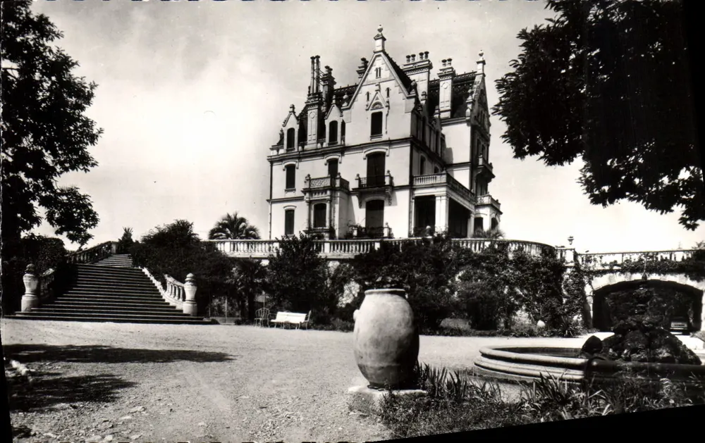 Schloss Valmy — Verlag: Editions S.L. 157, avenue des Farcés Lumière — Nr. 35726 - Vorderseite
