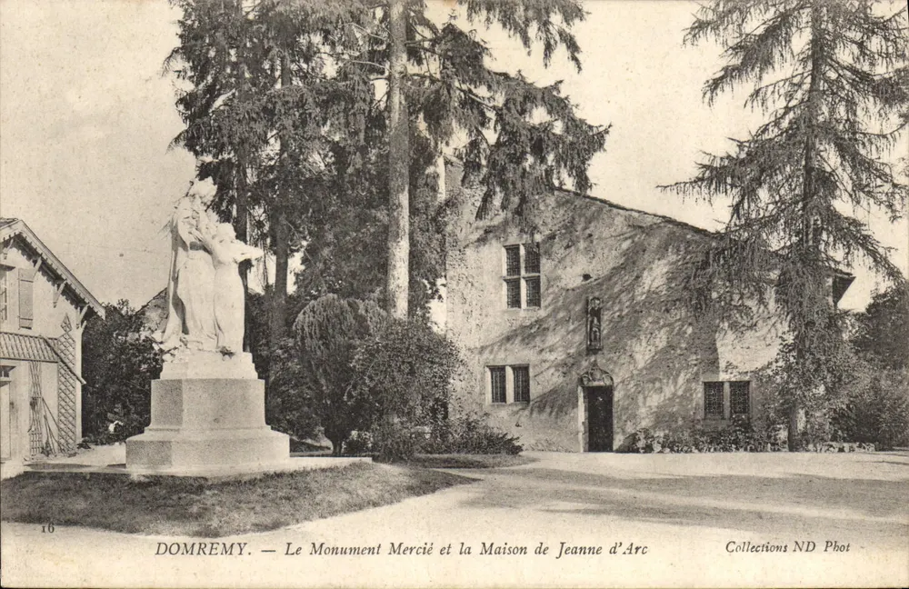 Domrémy — Der Mercié-Monument und das Haus der Jeanne d'Arc — Collections ND Phot - Vorderseite