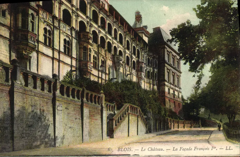 Blois — Das Schloss — Die Fassade François Ier — LL. - Vorderseite
