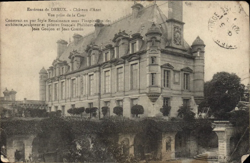 Umgebung von DREUX — Schloss Anet — Aussicht aus dem Hof - Vorderseite