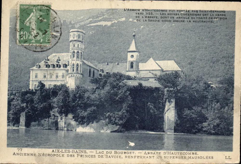Aix-les-Bains — Lago do Bourget — Abadia de Hautecombe — Antiga necrópole dos príncipes da Saboia - Frente