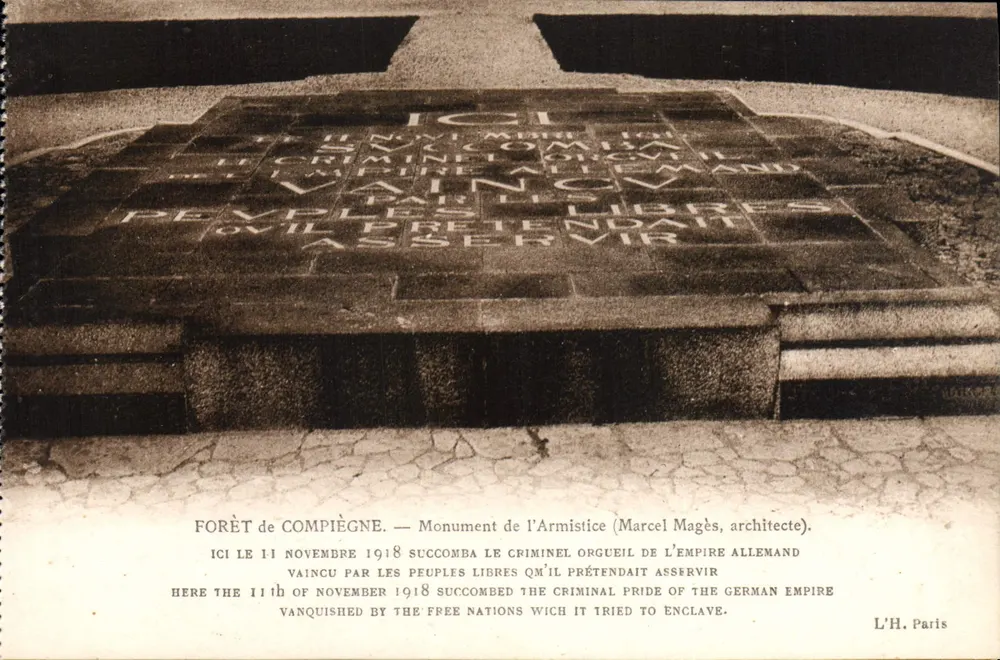 Woud van Compiègne — Monument van de Wapenstilstand (Marcel Magès, architect) - Voorkant