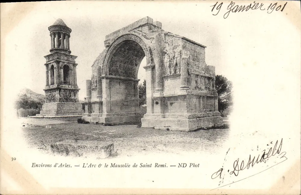 Arredores de Arles — O Arco e o Mausoléu de São Rémi — ND Pbot - Frente