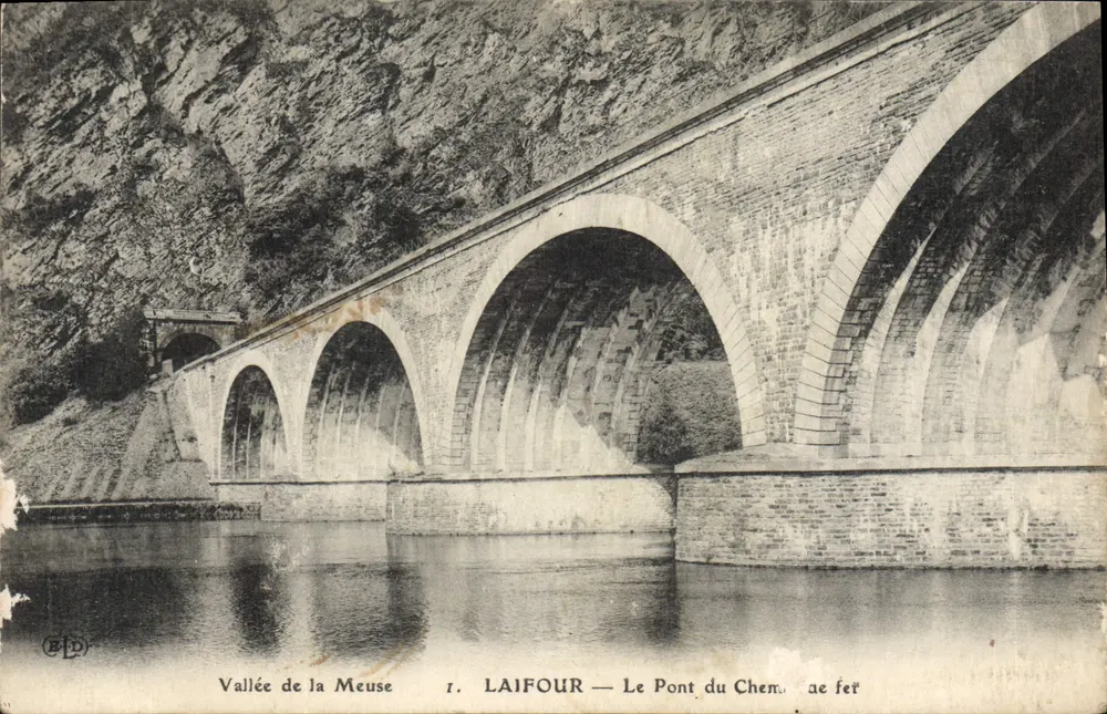 Tal der Maas — Laifour — Die Eisenbahnbrücke - Vorderseite