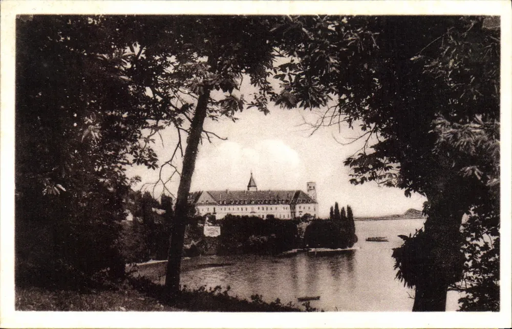 Abtei Hautecombe — Blick durch die Kastanienbäume — - Vorderseite