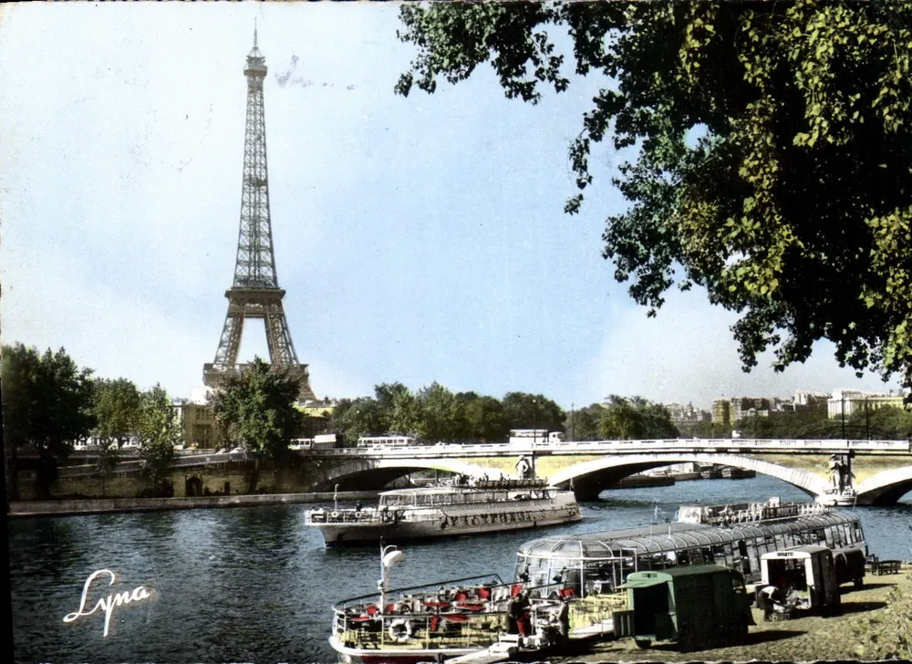 Paris - Die Eiffelturm und die Bateaux-Mouches — Lyna - Vorderseite