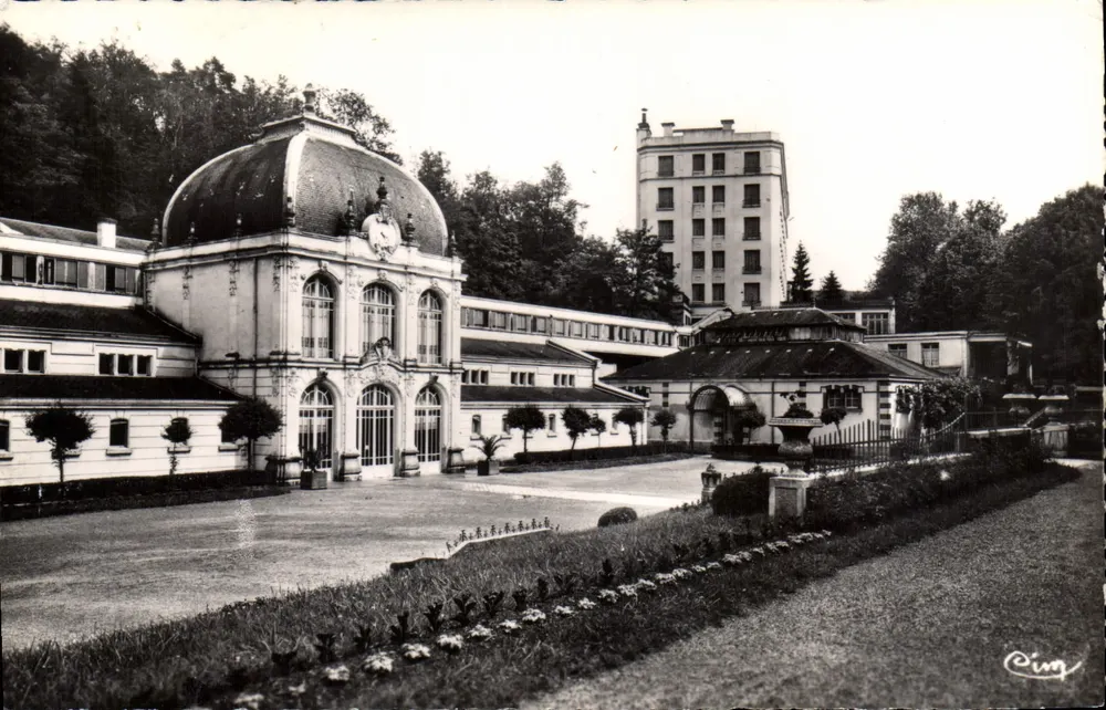 St-Honoré-les-Bains — Thermalbetrieb und Thermalhotel — Fünf - Vorderseite