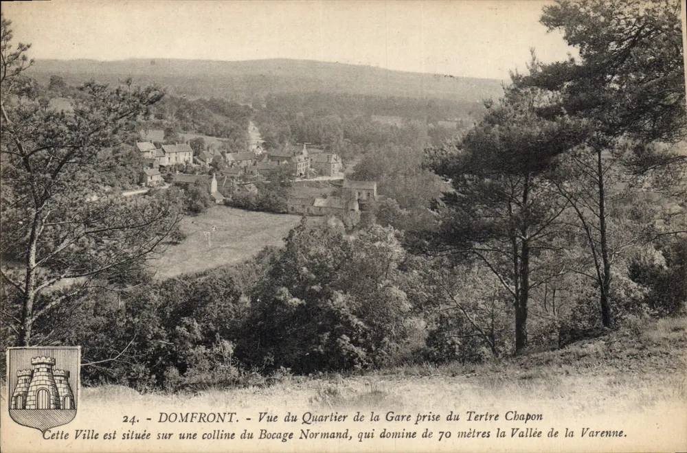 Domfront — Ansicht des Bahnhofsviertels vom Terrier Chapon — G. Artaud, Nantes - Vorderseite