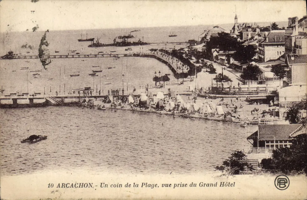 Arcachon - Ein Stück der Strand, Aufnahme vom Grand Hotel — Verlag R.P. n°10 - Vorderseite
