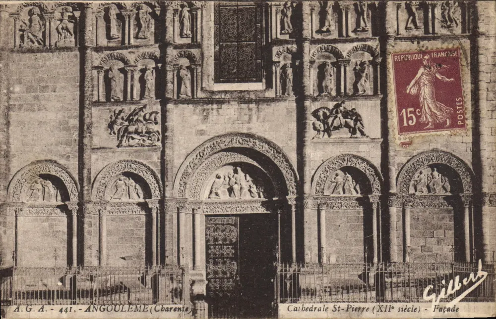 Catedral de São Pedro — fachada do século XII — A.G.A. - 441 - Angoulême (Charente) - Frente