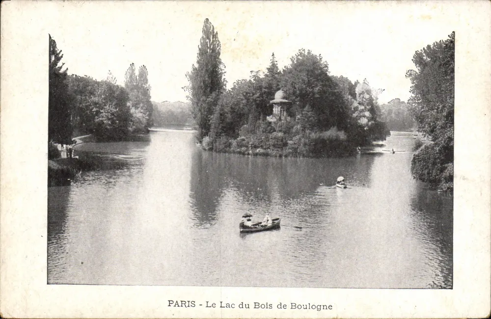 PARIS - Der See im Bois de Boulogne — Ansicht des Sees mit Booten und Kiosk - Vorderseite