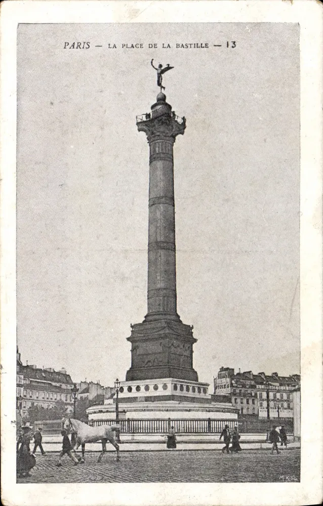 Paris — A Praça da Bastilha — 13 - Frente