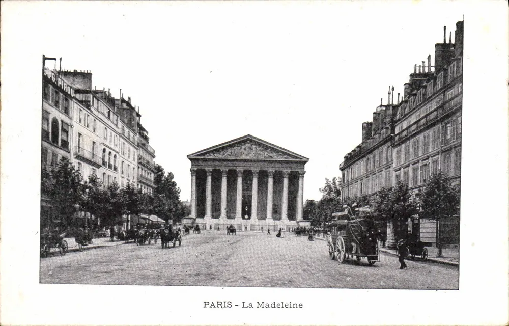 Paryż — La Madeleine — widok placu z pojazdami — wydawca Piron - Awers