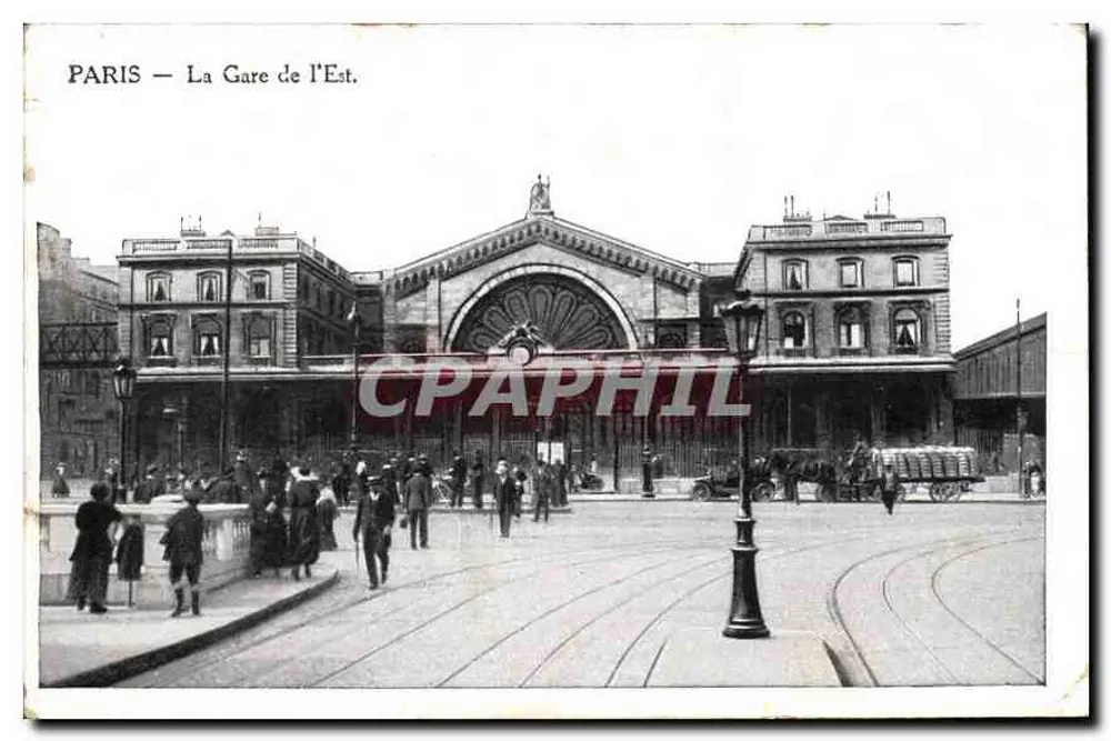 PARIS — A Estação de Trem da Est. - Frente
