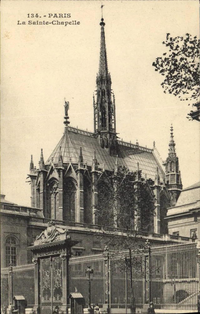 Paris — A Santa Capela — Editor desconhecido, n° 134 - Frente