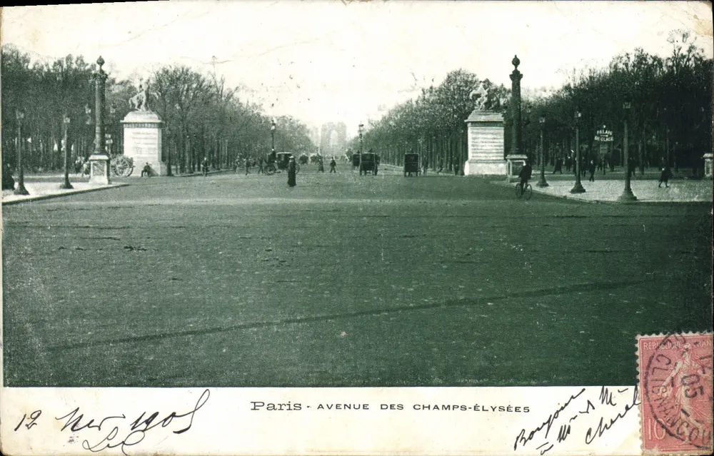 Paris - Avenida dos Campos Elísios — vista da avenida com colunas e veículos — editor anônimo, número de série não visível - Frente