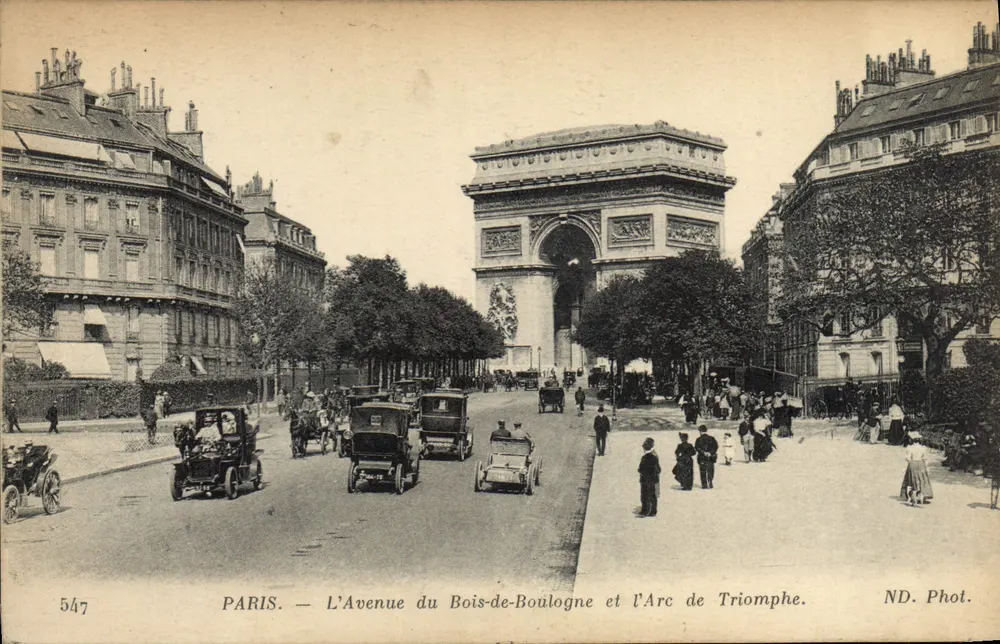 PARIS — Die Avenue du Bois-de-Boulogne und der Arc de Triomphe — ND. Phot. n° 547 - Vorderseite