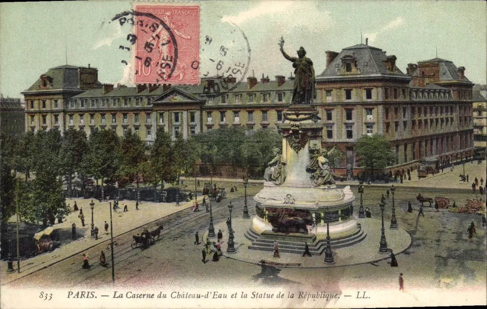 Paris — Die Caserne du Château-d'Eau und die Statue der Republik — LL. — n°833 - Vorderseite