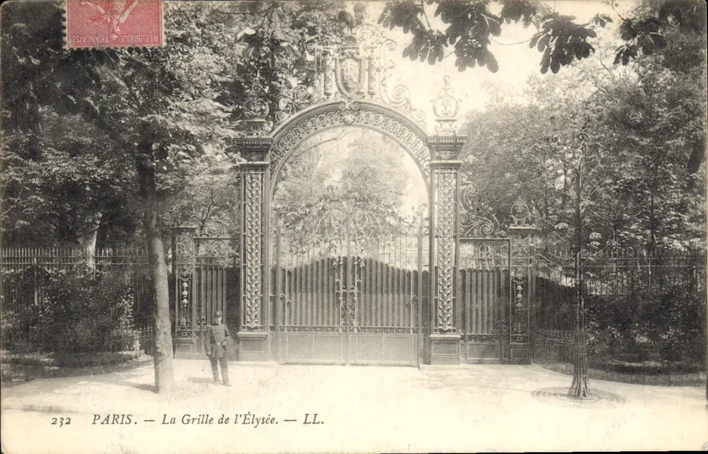 Paris — A Grade do Élysée — LL. — n° 232 - Frente