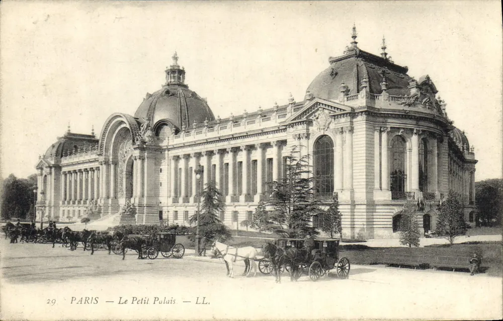 PARIS — O Petit Palais — LL. - Frente