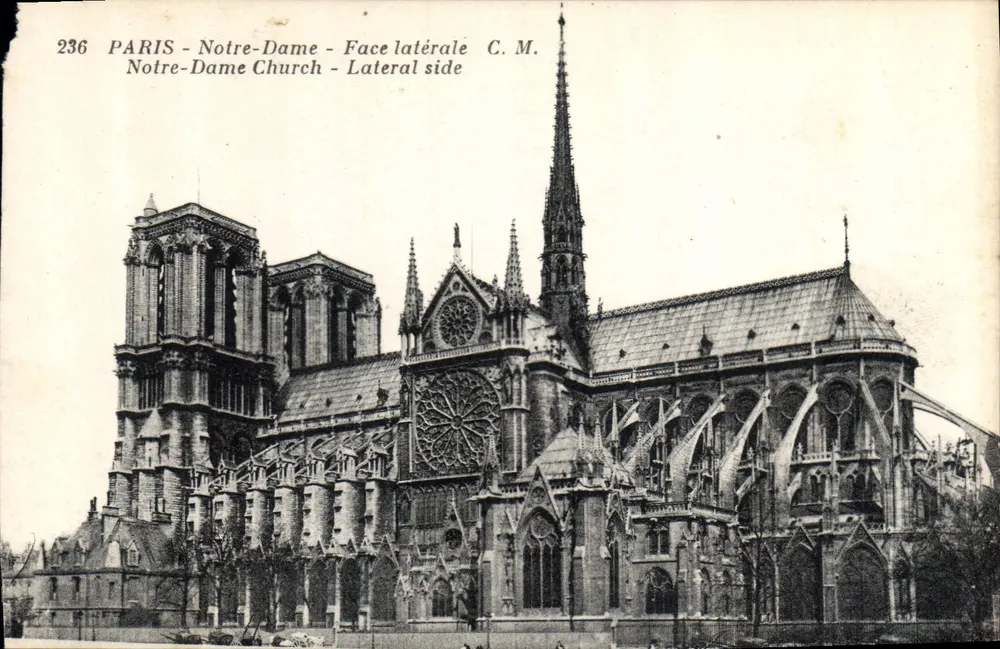 PARIS - Notre-Dame - Face lateral - C.M. - n°236 - Frente