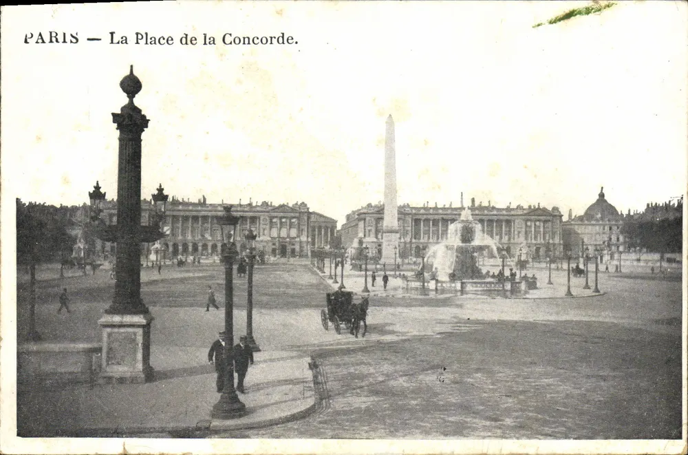 PARIS — A Praça da Concórdia. — Editor não identificado, número de série não visível. - Frente