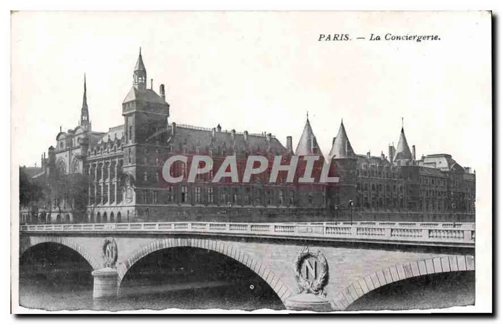 Paris — A Conciergerie - Frente