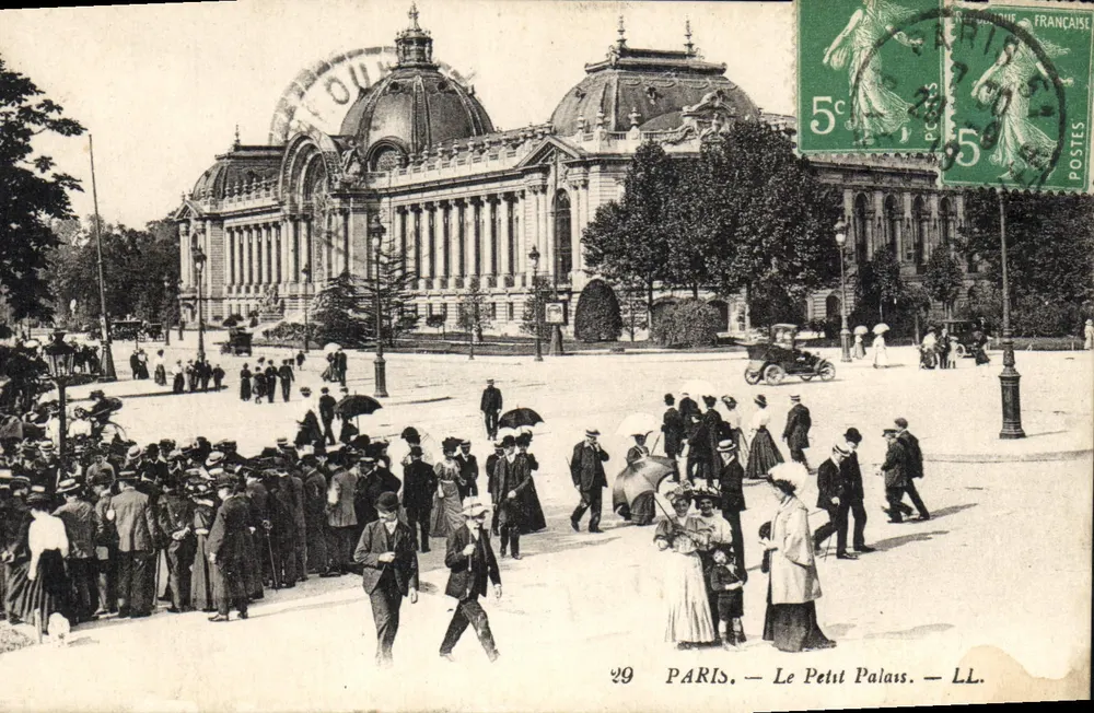 PARIS — O Petit Palais — LL. - Frente