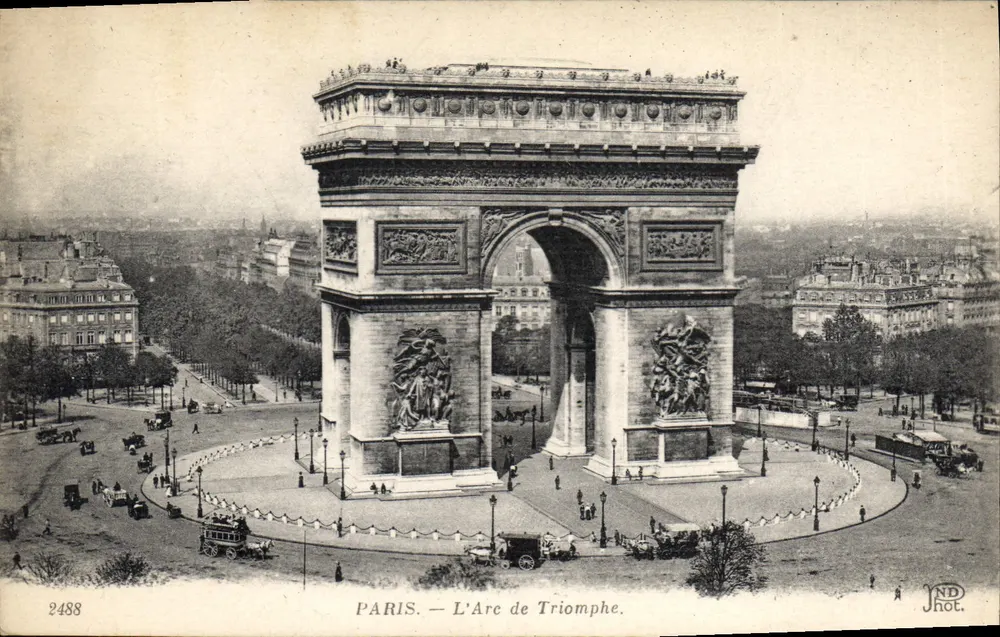 Paris — O Arco do Triunfo — ND Phot. - Frente