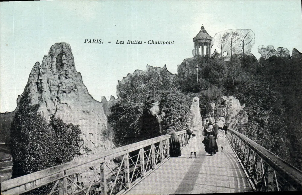 PARIS - Les Buttes-Chaumont — Ponte metálica e rochedos artificiais — editor não visível - Frente