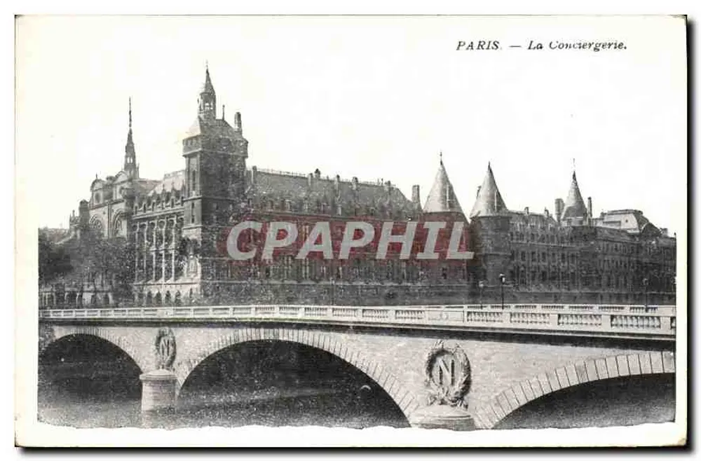 Paris — A Conciergerie - Frente