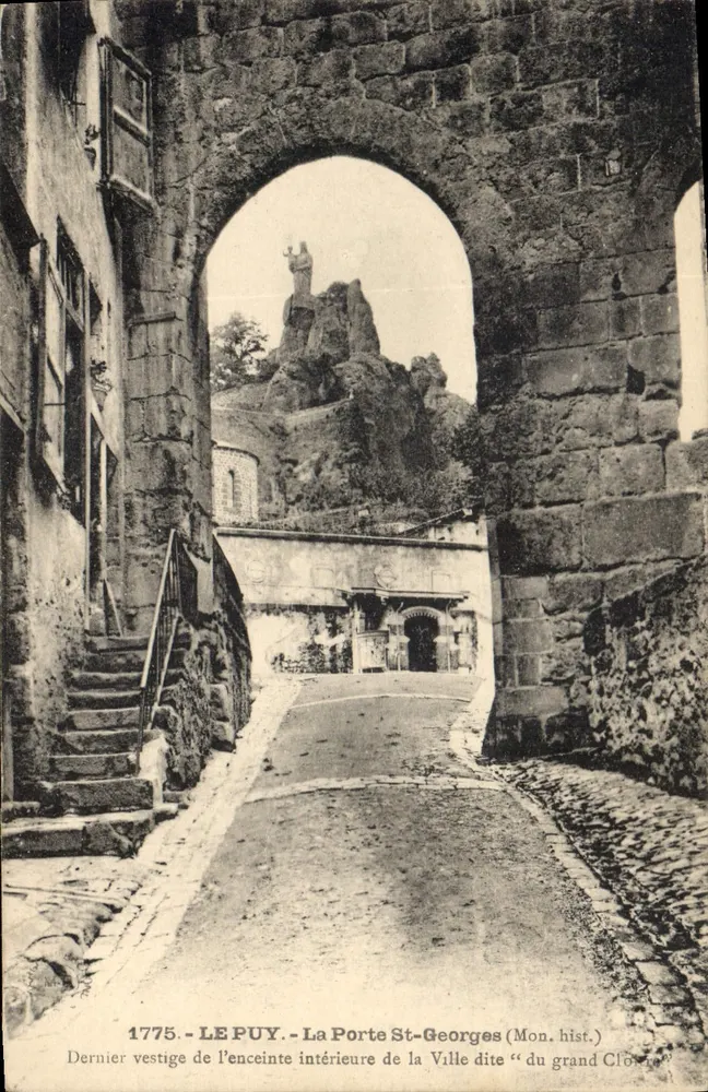 Le Puy - A Porta Saint-Georges (Mon. hist.) - Último vestígio da muralha interna da Cidade chamada 'do grande Cloître' - Frente