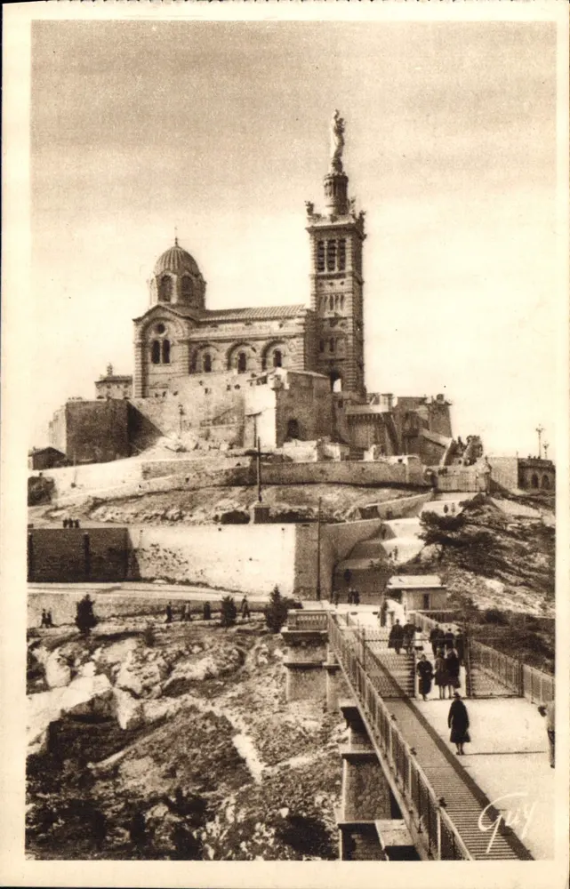 Marseille (B.-du-R.) — Ansicht der Basilika Notre-Dame de la Garde — Verlag GUY, Nr. H.196 - Vorderseite