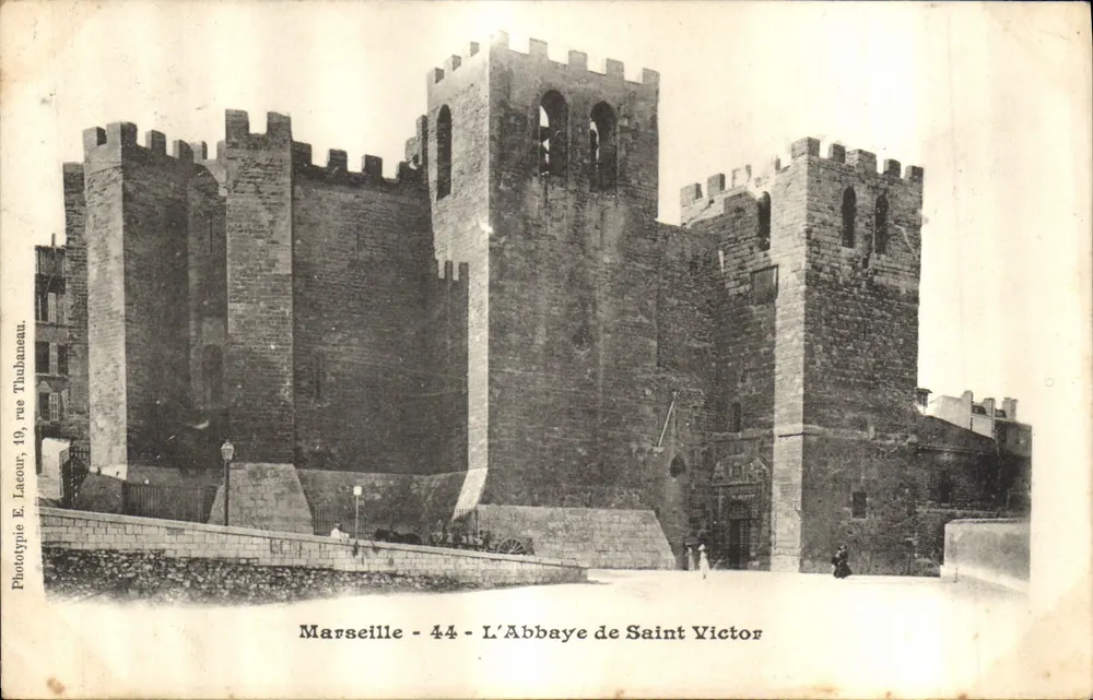 Marseille - A Abadia de São Victor — Fototipia E. Latour, rua Thubanéen, n°44 - Frente