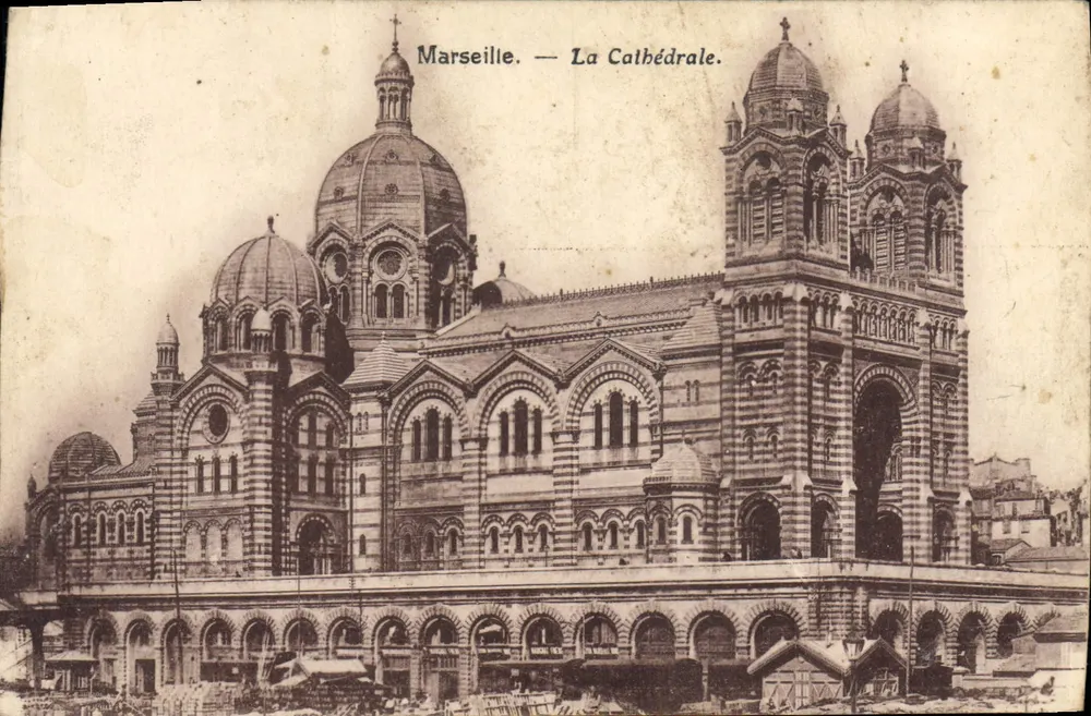 Marselha — A Catedral — Editor não identificado, número de série não visível - Frente
