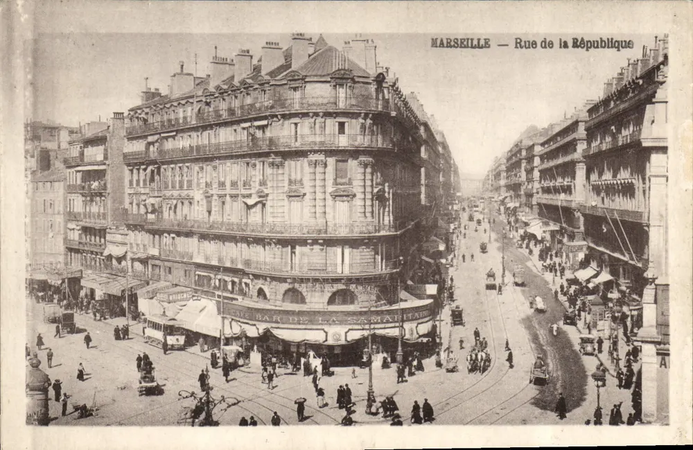 Marselha — Rue de la République — Bar da Samaritaine - Frente