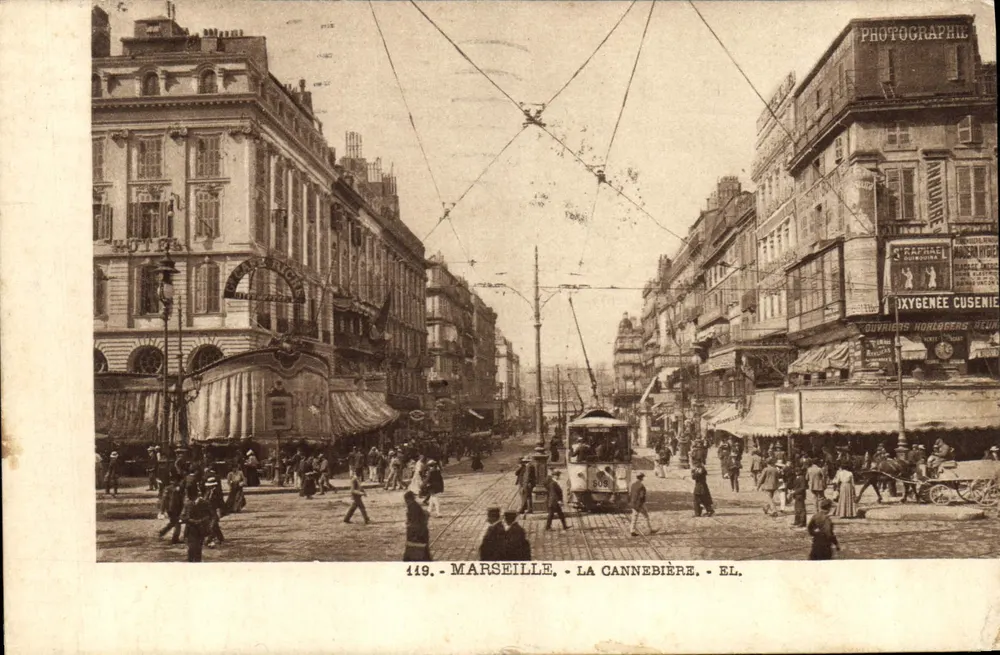 Marselha - La Cannebière — vista da rua com trem e edifícios — Editor EL. n° 149 - Frente